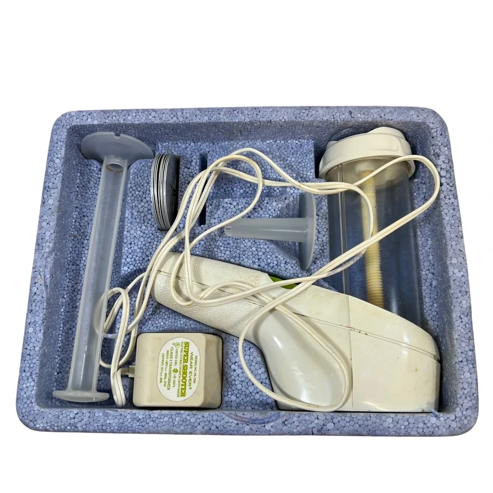 Vintage Wear-Ever Super Shooter Electric Cookie Canape Candy Maker 70001‎ Boxed